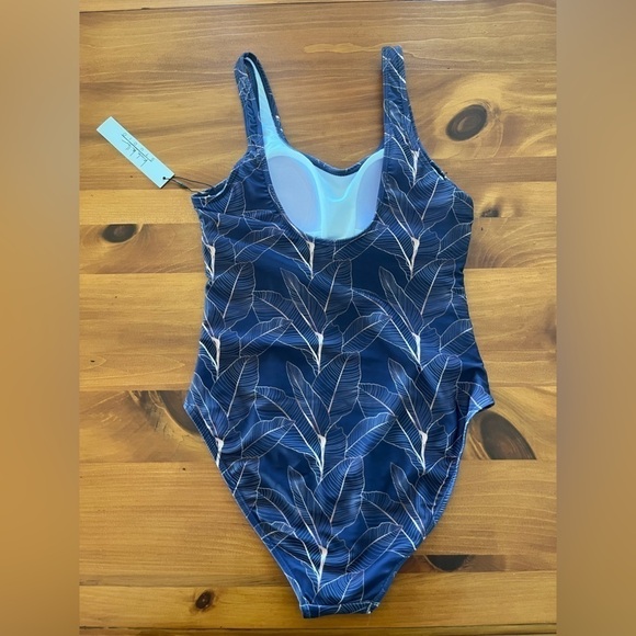 NWT Nicole Miller one piece scoop back swimsuit size Medium - Picture 5 of 5